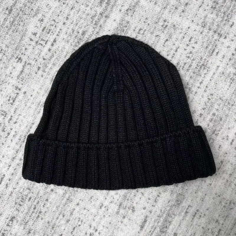 Effen kleurige, dikke gebreide - Beanie Cuffed Knit recensie en prijs